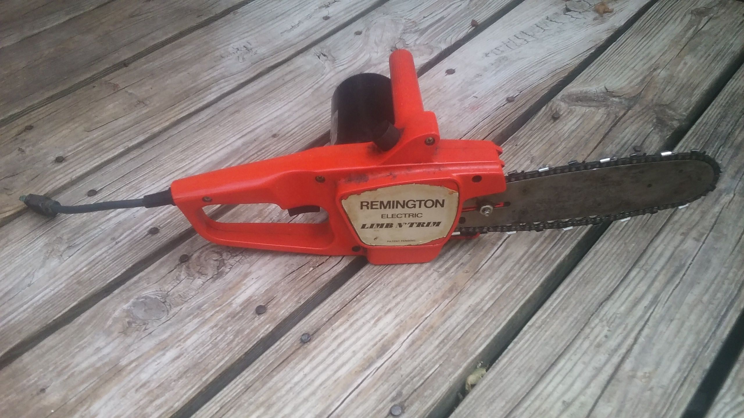Remington EL-1 Limb N' Trim Electric Chainsaw