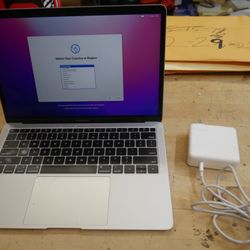APPLE LAPTOP A1932 W CHARGER 1.6GHZ 8 GB RAM 120 GB 2018 PRE OWNED 873224-1 