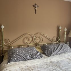 King , bed frame and headboard With 2 lamps 