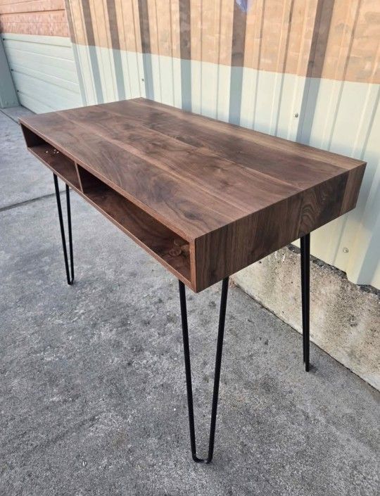 Modern Desk