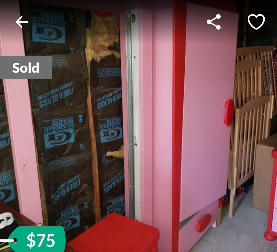 **EVERYTHING MUST GO ***