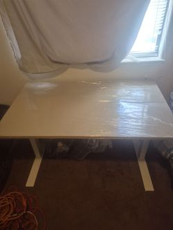 Adjustable table