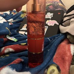 Bath and body works strawberry flirt