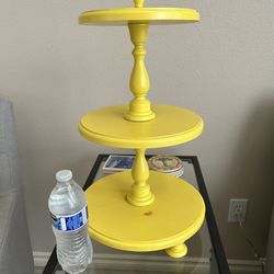 Free - Yellow 3 Tier Tabletop Stand