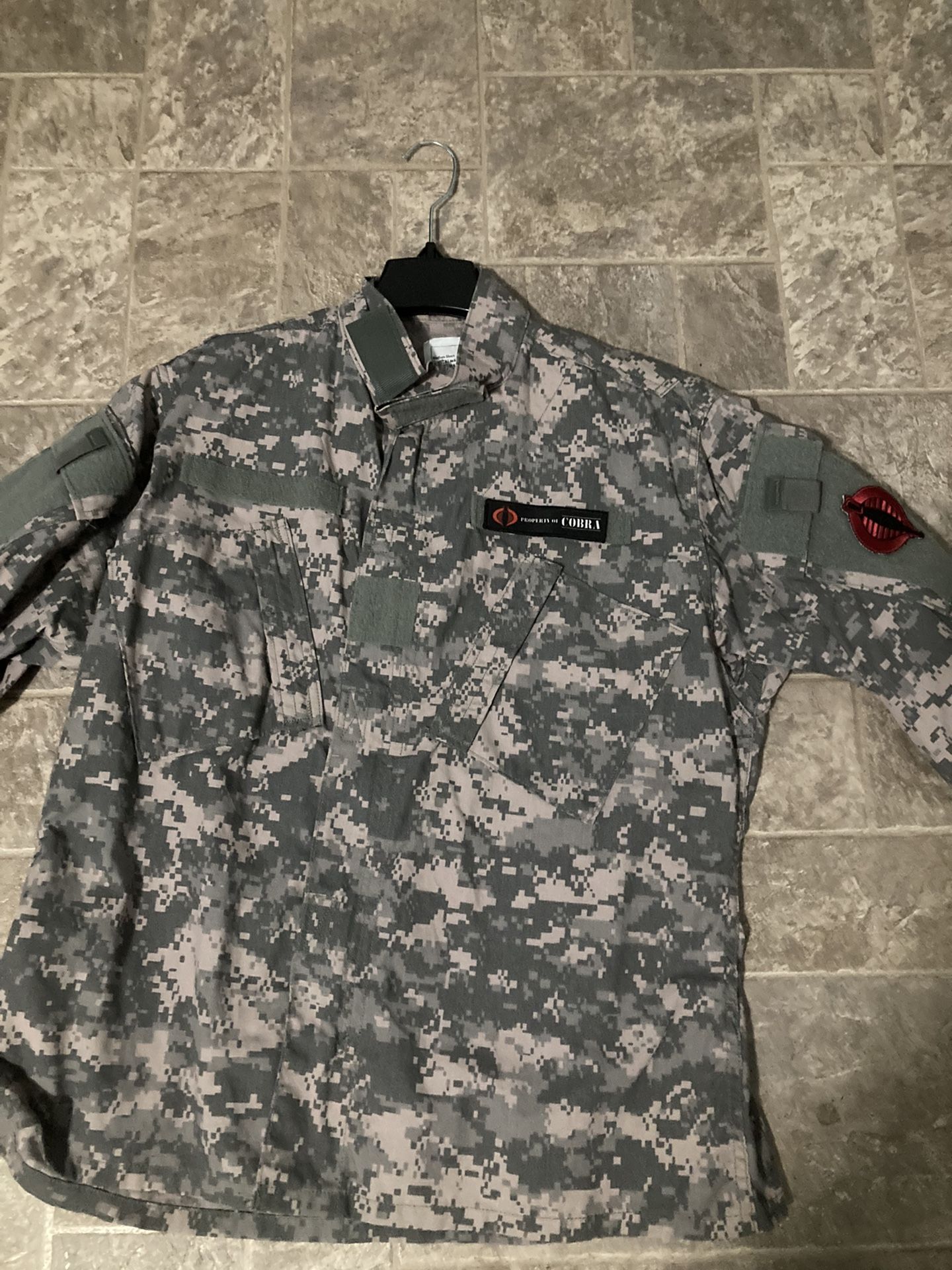 army bdu shirt jacket’s with patches 