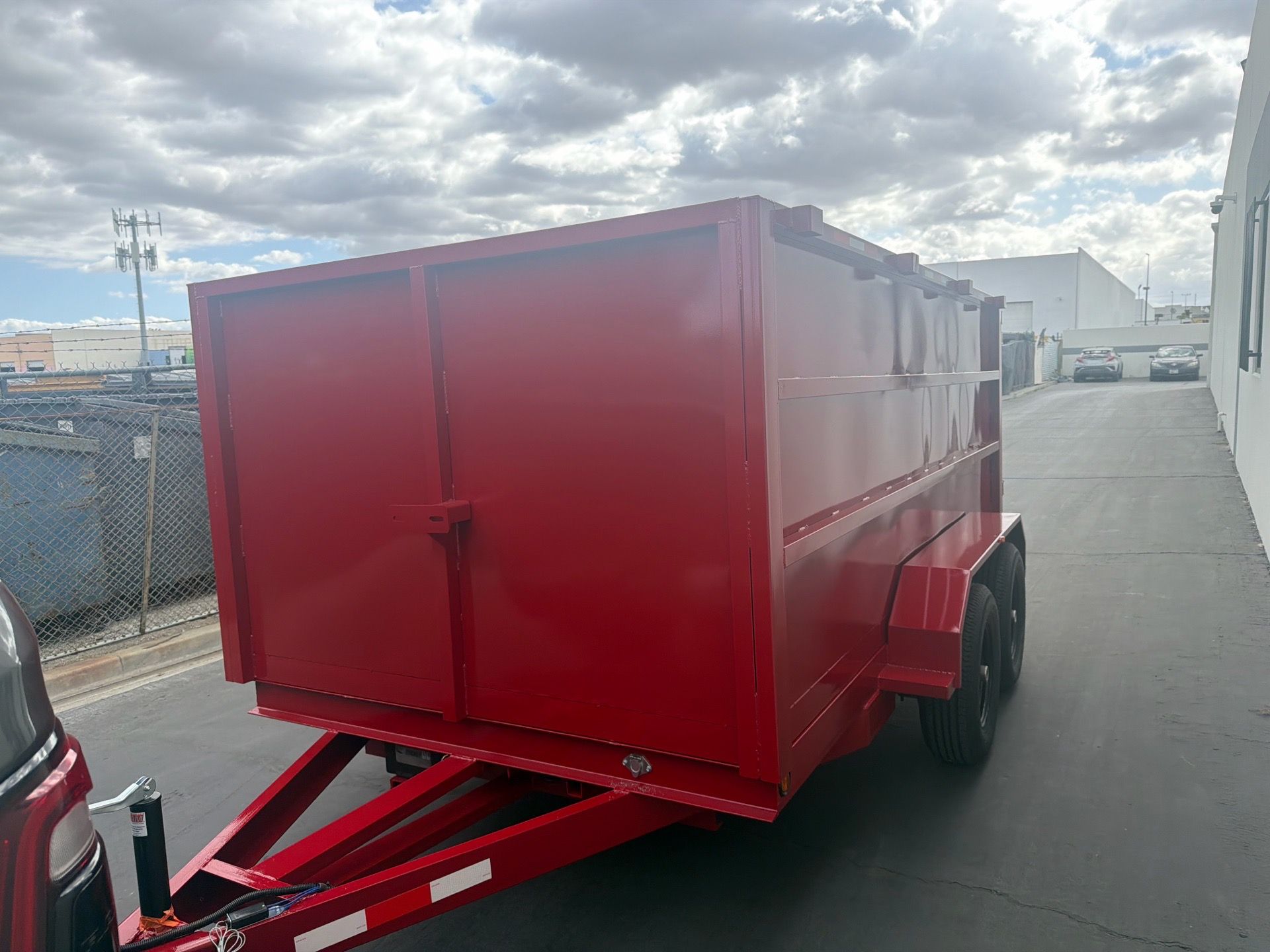 2027 smooth wall dump trailer 12 ft ! π