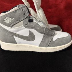 🔥 Air Jordan 1 Retro High OG Size 5.5Y – Brand New 🔥