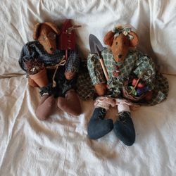 Gardening Bear Couple 