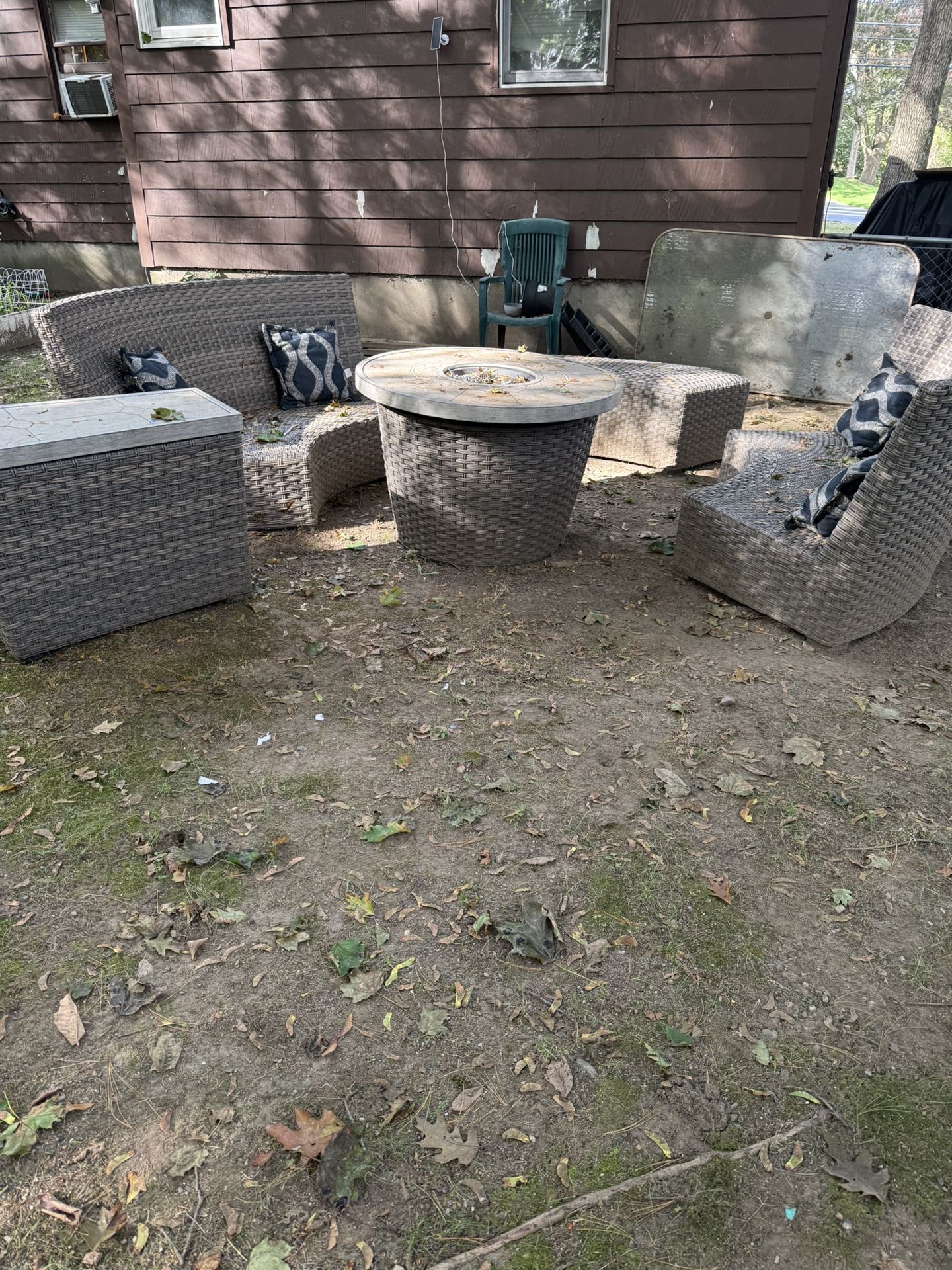 Outdoor Set With Fireplace 