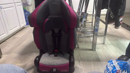 Girls car seat 30$