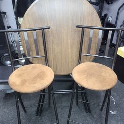 Round high folding table with 2 folding stools