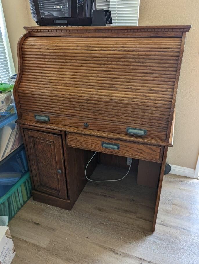 Roller Desk, Great Condition