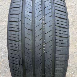 Evoluxx 235/40/18  (1) Tire      TC
