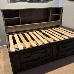 Twin Wood Bed Set 