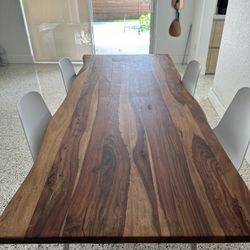 Live Edge Dinner Table With 4 Chair Included 