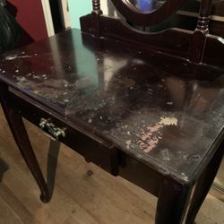 Jazmyne Vanity Desk and Miirror