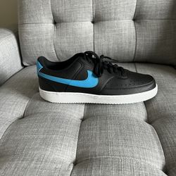  NIKE COURT VISION SNEAKERS