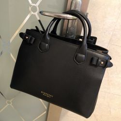 VERY RARE Limited Edition Burberry  Medium Banner Tote Black