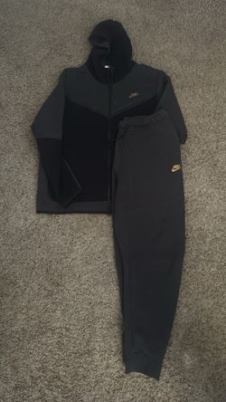 Nike tech