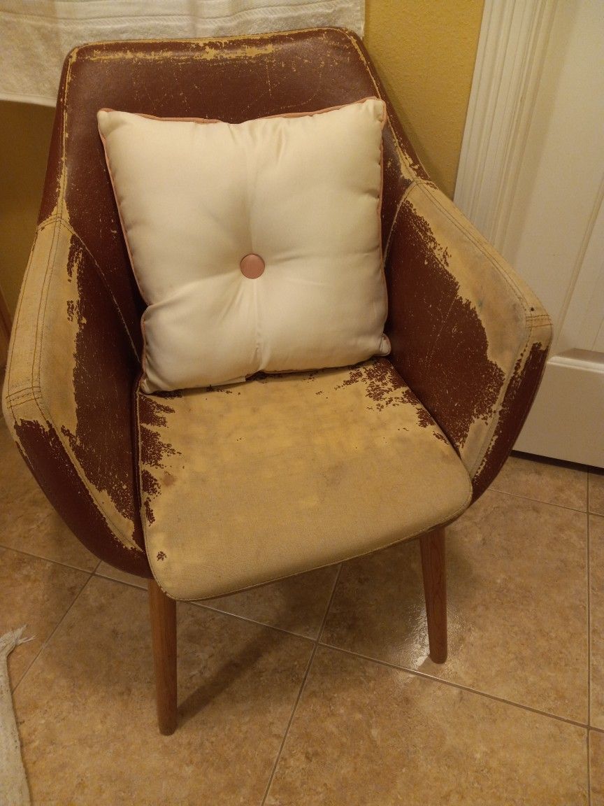 Classic Faded Leather Chair Antique