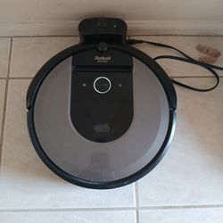 IRobot Roomba I8