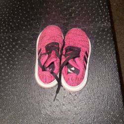 7Y Girl Shoes!