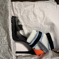 Brand New  Steve Madden ! 