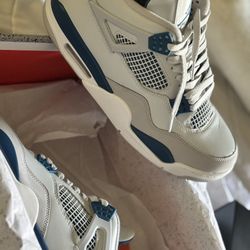 Air Jordan 4 Retro