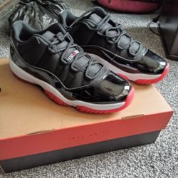Low Jordans 11 