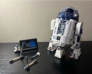 Lego Star Wars R2-D2 set