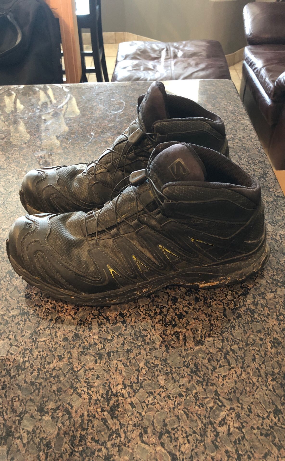 Salomon tactical hiking boots