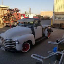 1952 Chevy pu 5 Window