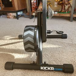 Wahoo Kickr Core, Power Indoor Cycling Trainer