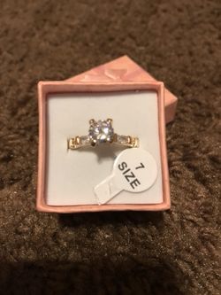 Women’s 14 kt white gold plated cz diamond wedding ring size /7