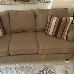 Sofa, Love Seat   With 2 Throw Pillows 