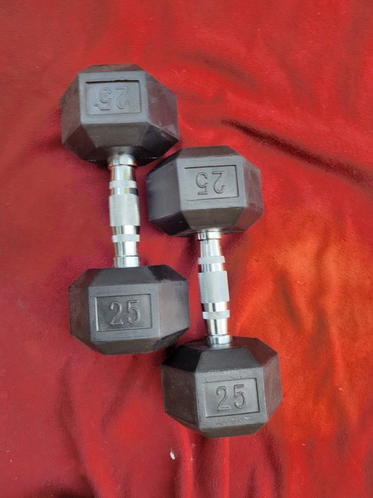 SET OF 25LB RUBBER COATED HEXHEAD DUMBBELLS
TOTAL 50LBs
11525 S HALSTED DUNKINDONUTS/7111.S WESTERN WALGREENS
55$ CASH ONLY AS IS