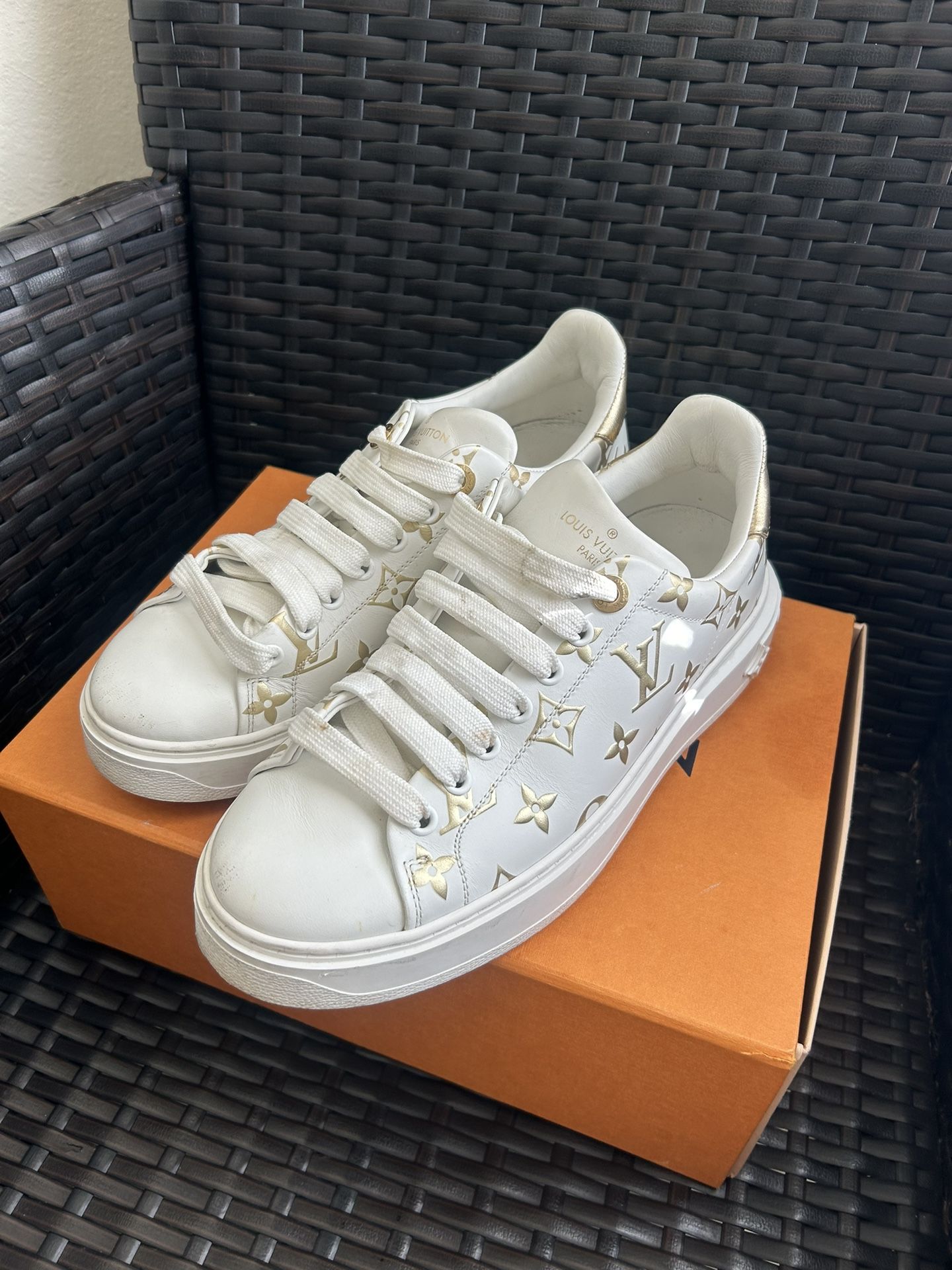 Louis Vuitton Sneakers  