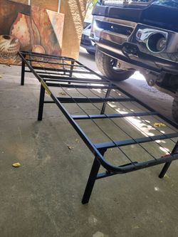 Folding bed cot