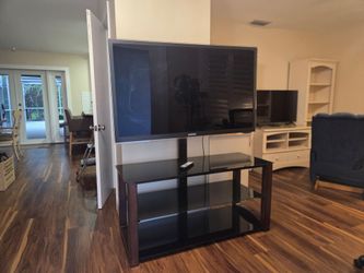 55'' Samsung TV w/Stand