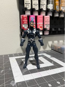 Marvel legends black bolt