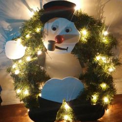 Handcrafted Wooden Frosty The Snowman Lighted Wall Wreath 