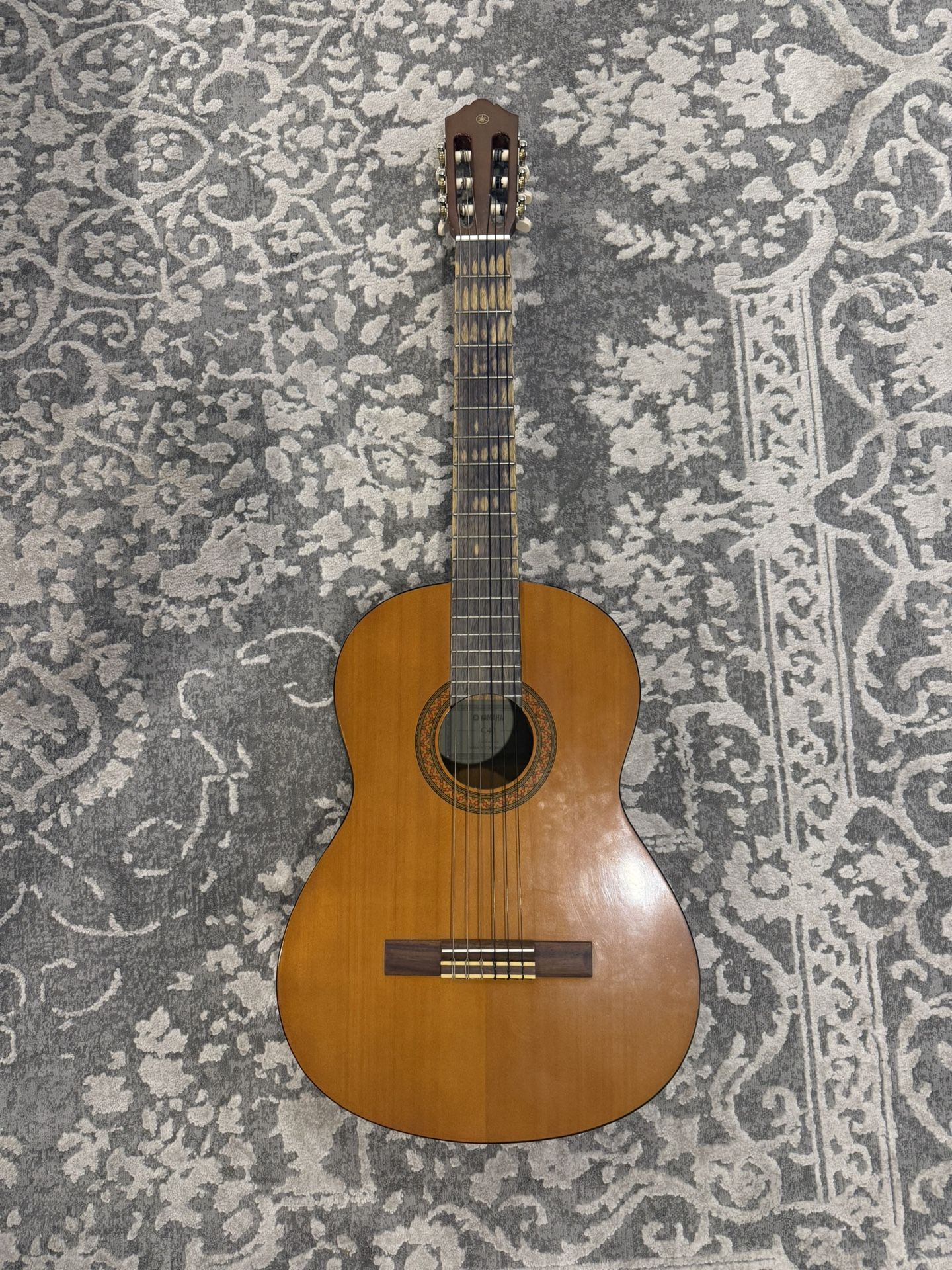 Yamaha C40 (With Case And Stand)