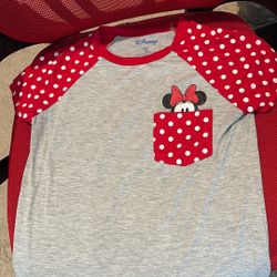 Disney, Minnie peekaboo T-shirt, size M