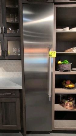 Thermador standing freezer