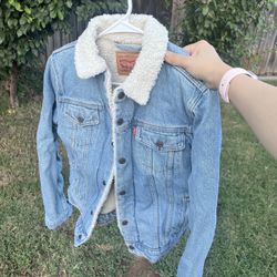 Levi’s Sherpa Trucker Jacket - Medium