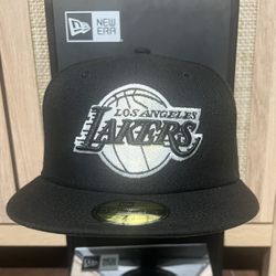 Los Angeles Lakers New Era Fitted Hat