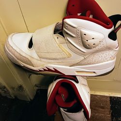 !! Men's Shoes Nike Air Jordan  Red Fire Size 10.5