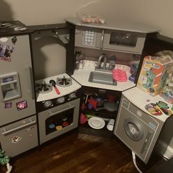 Kids Play kitchen
