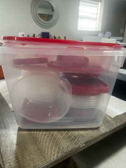 Rubbermaid Take a Longs Food Storage Set with 30-Quart Storage Tote