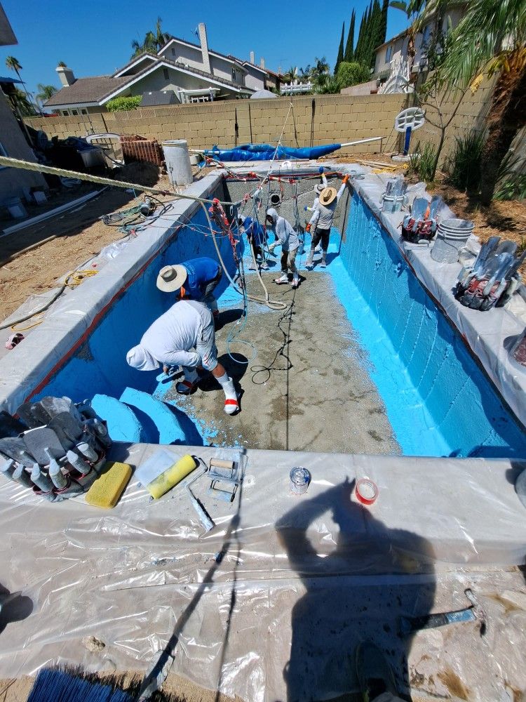 Pool &  Picinas